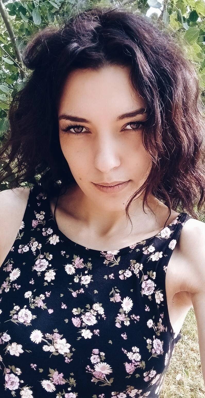 Anna b